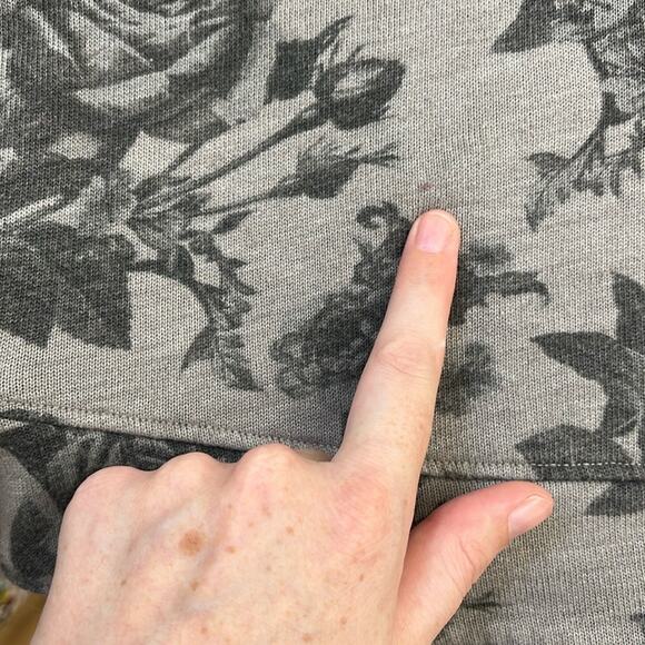 Sundry Floral Rose Cap Sleeve Muscle Sweatshirt Comfy Casual Athleisure - 0 (XS) - Picture 7 of 11